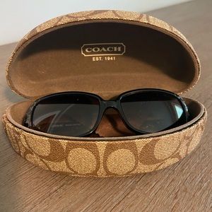 Like new black Coach sunglasses!